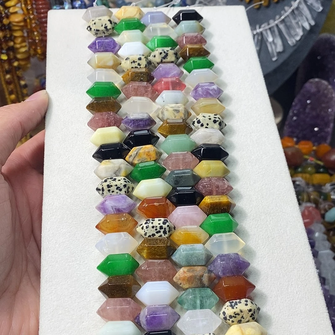 石英质玉未镶嵌，多宝双尖10×20mm，20颗，