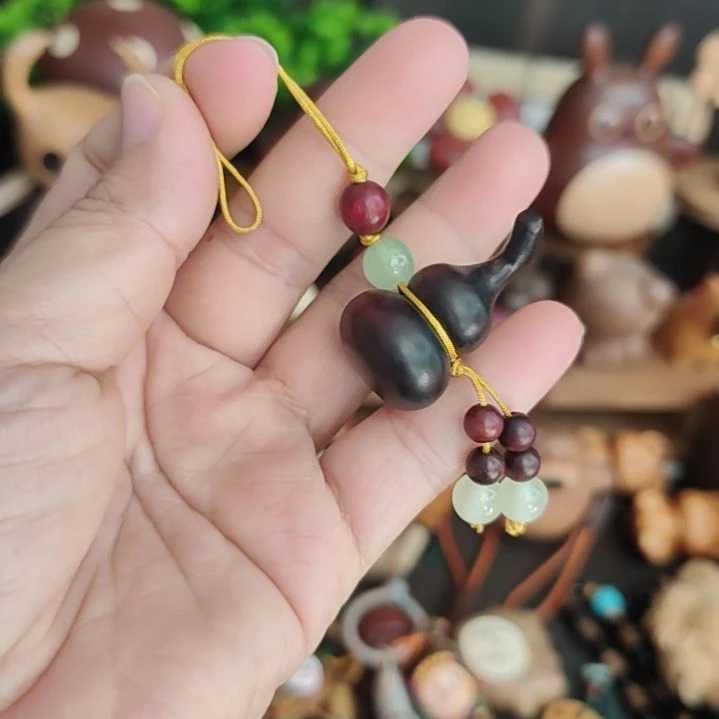 木质类紫檀木葫芦挂件