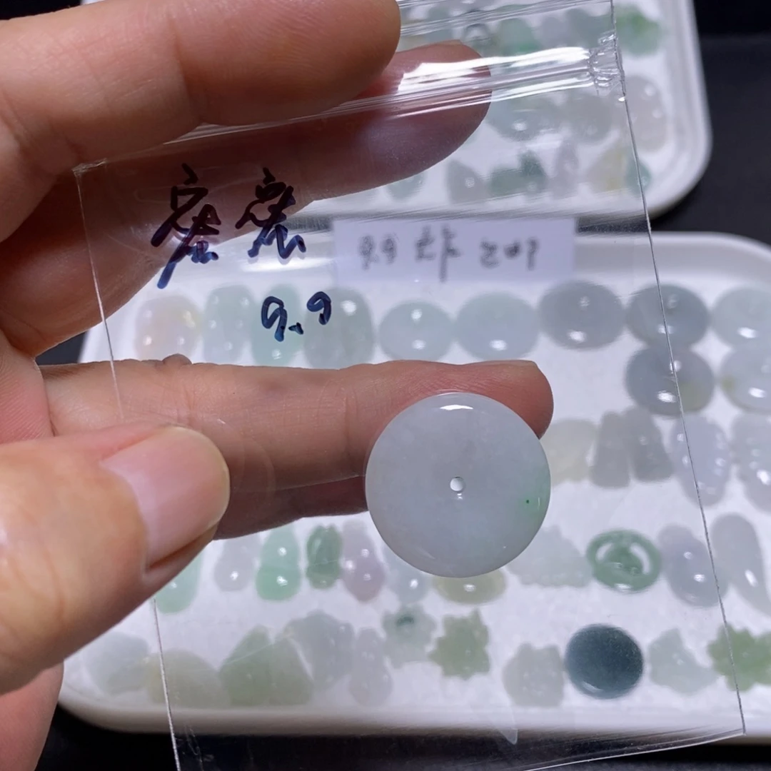 蜜***蜜吊坠(不含链)未镶嵌翡翠