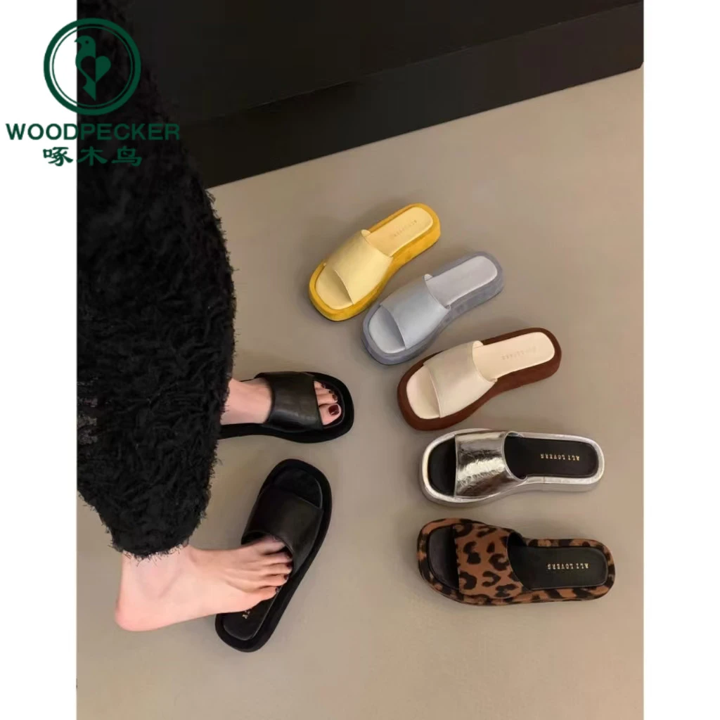 啄木鸟厚底增高黑色凉拖鞋女夏外穿2025新款高级感沙滩一字拖凉鞋