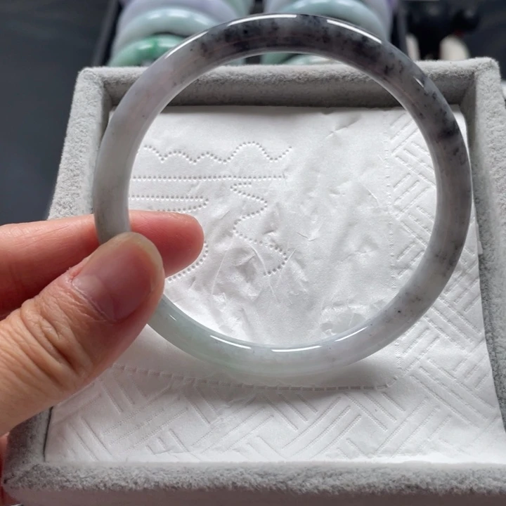 翡翠未镶嵌手镯手镯