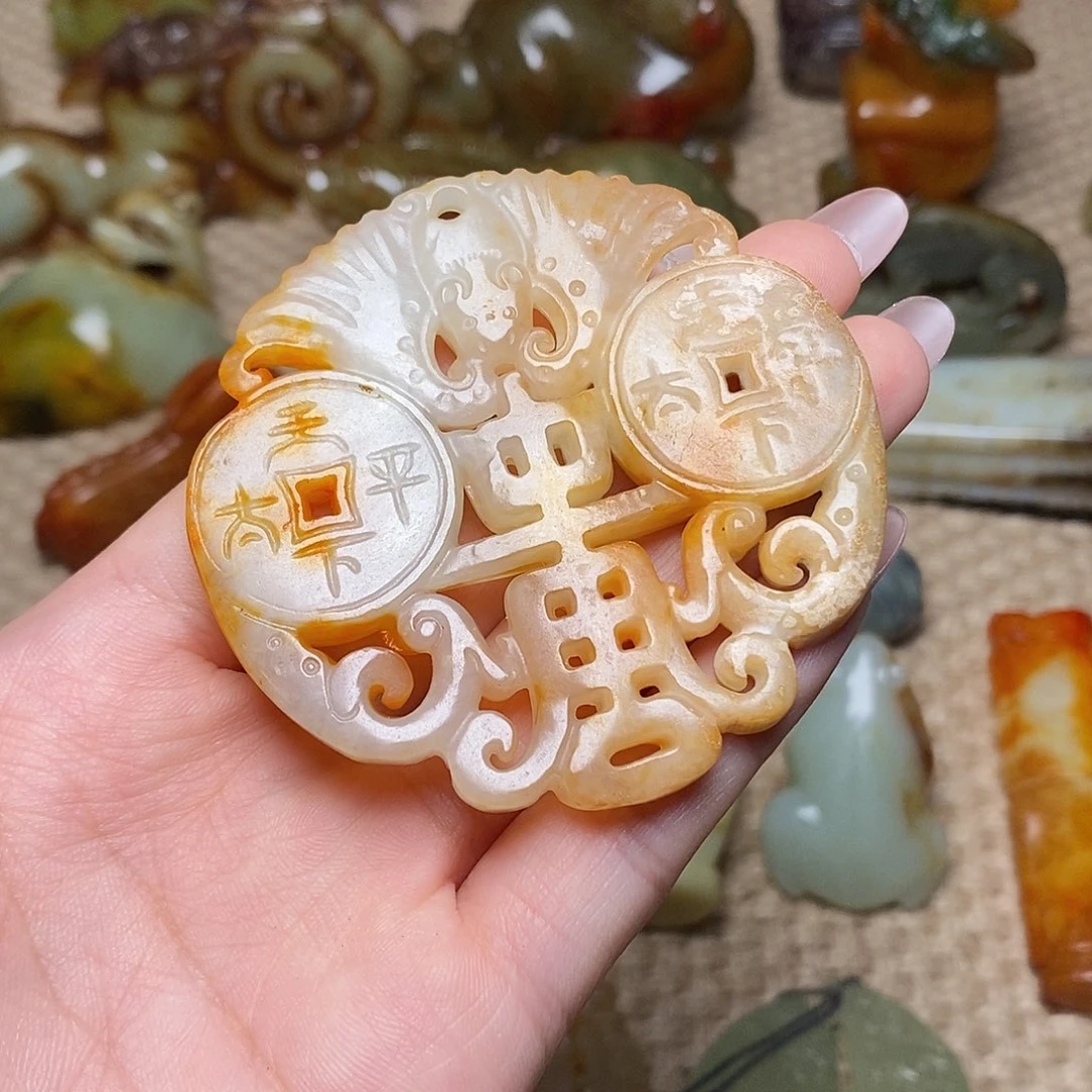 未镶嵌蛇纹石玉颈饰
