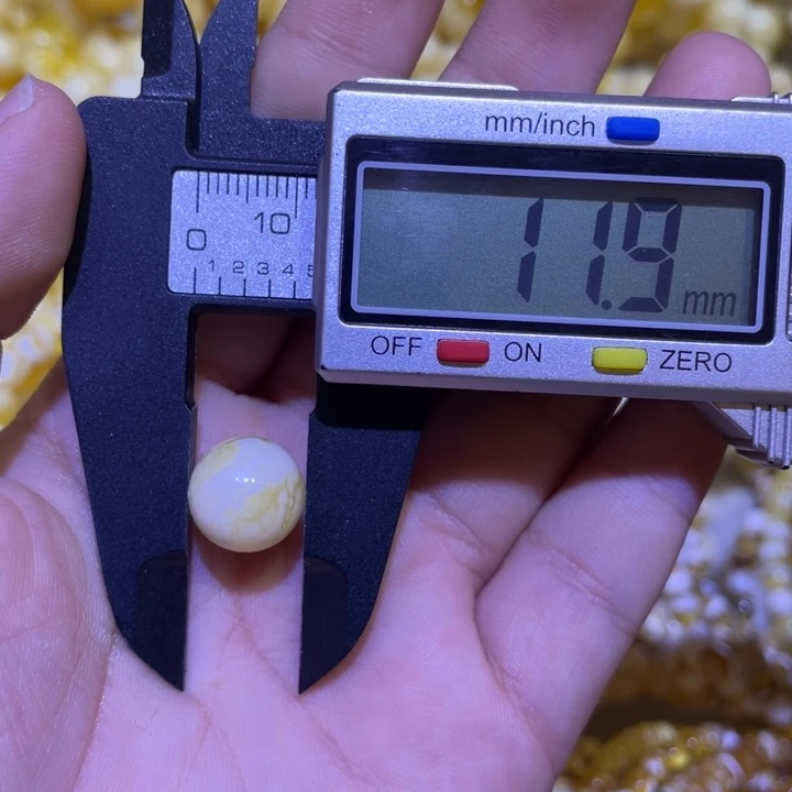 蜜蜡未镶嵌珠宝奇石11.9m