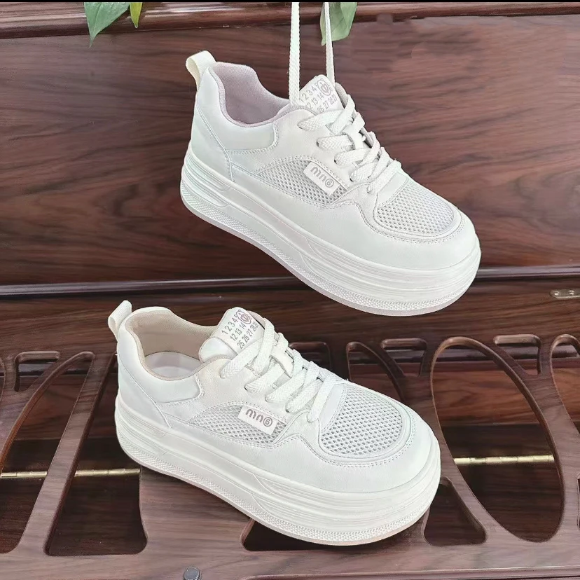 超轻发泡底透网大码女鞋40-43码休闲百搭小白鞋7863-1