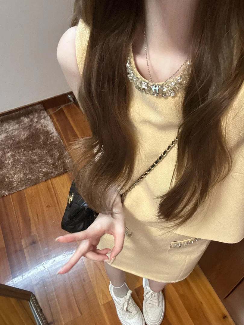 【张开心】韩里韩气穿搭富家千金风法式小香风无袖上衣半身裙套装