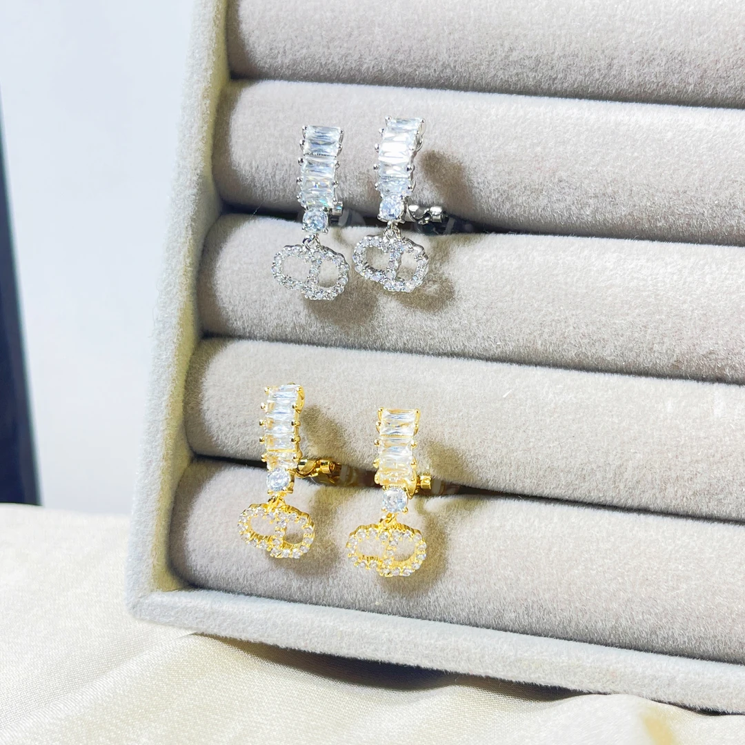 铜合金耳饰cd短坠锆石精致轻奢无耳洞耳夹女简约百搭高级设计感