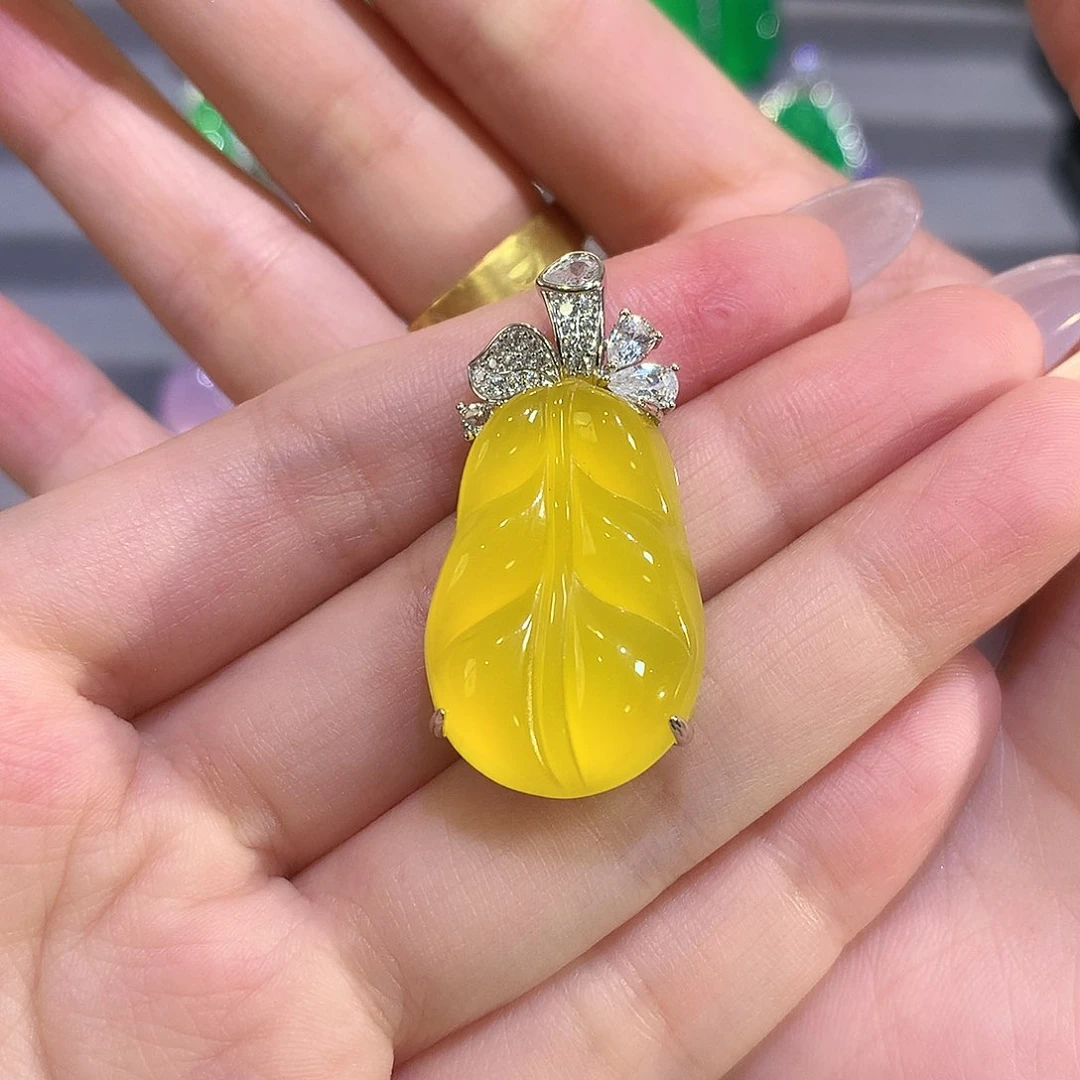 玛瑙/玉髓颈饰银S925镶嵌值**待