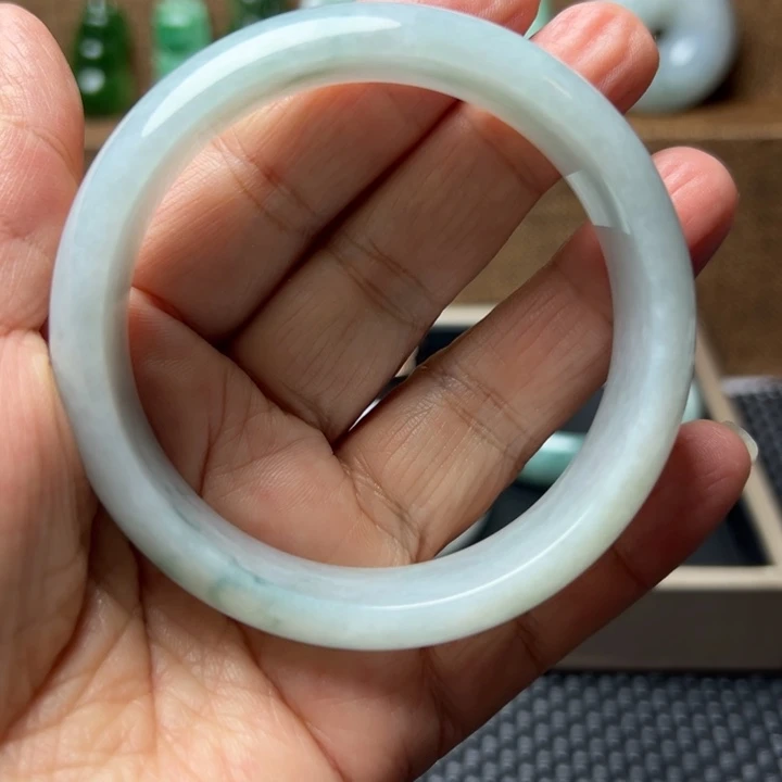 越***好翡翠未镶嵌手镯天然