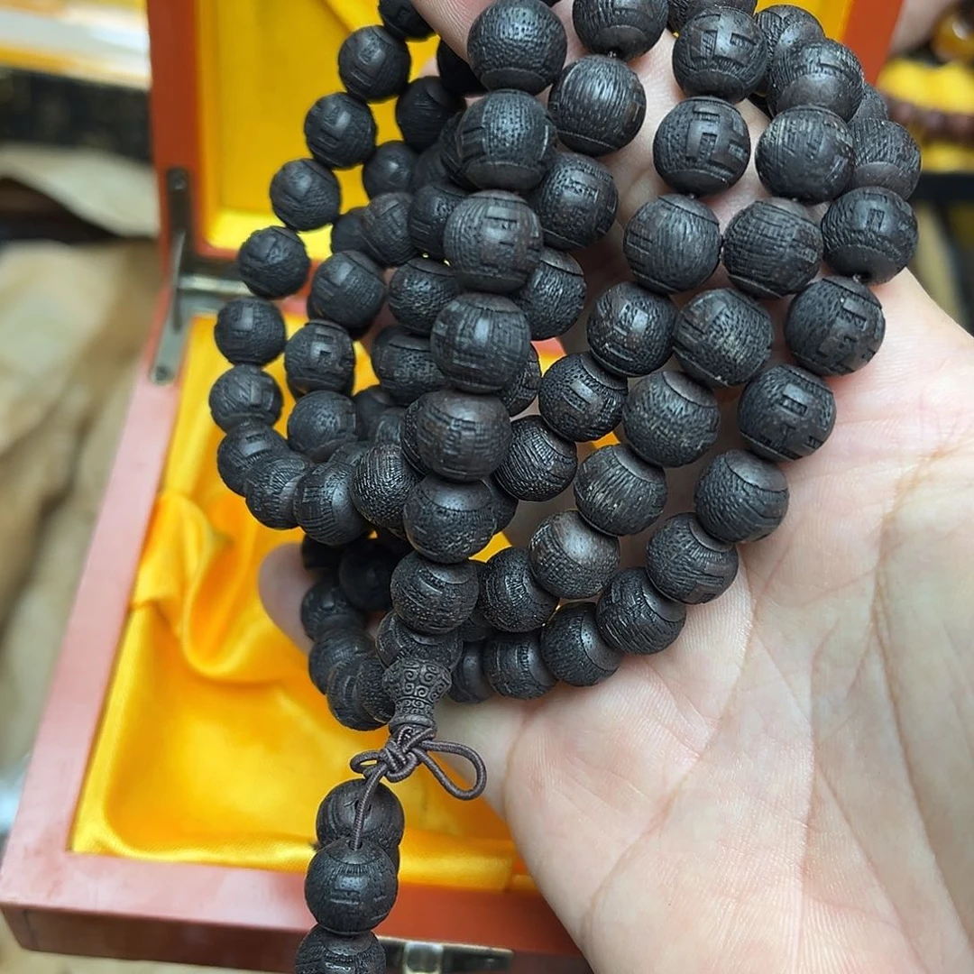 大叶紫檀（黑酸枝木类）