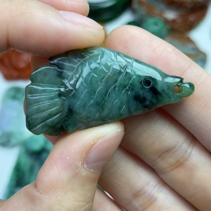 颈饰未镶嵌翡翠吊坠