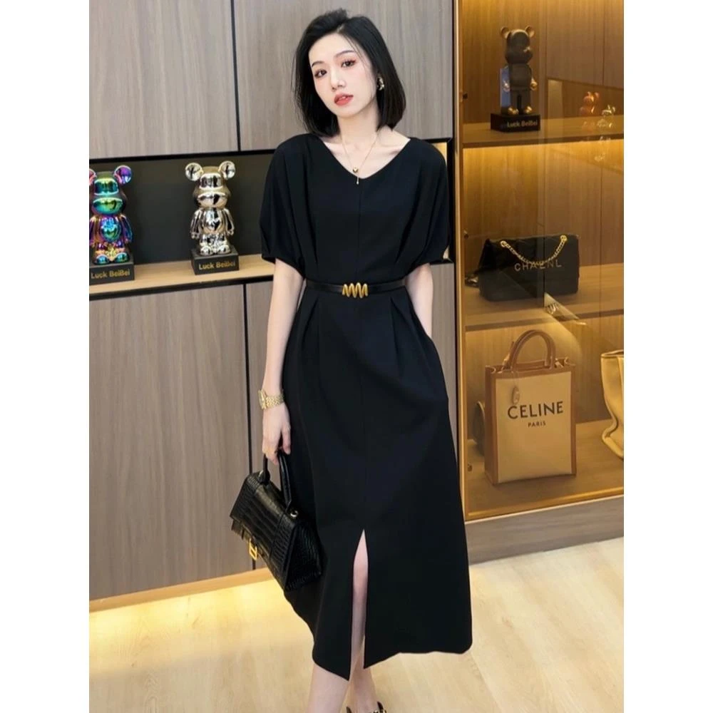 高级感V领连衣裙2024夏季新款女黑色短袖套头V领收腰显瘦开叉裙子