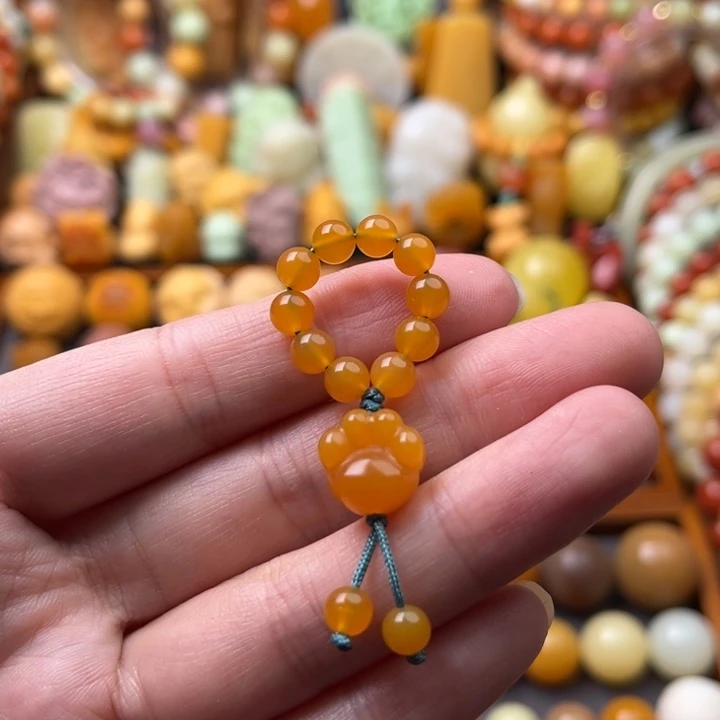 未镶嵌石英质玉（缅黄）珠宝半成品跑环