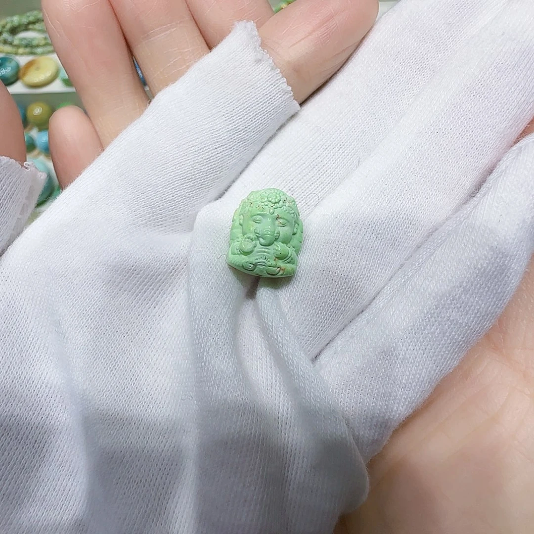 绿松石未镶嵌原矿绿松石