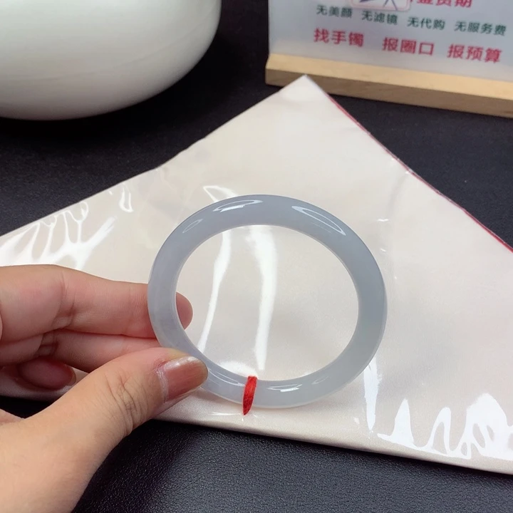 翡翠手镯（圆镯）未镶嵌5354