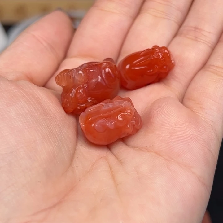 ꧁***꧂南红玛瑙未镶嵌吊坠(不含链)