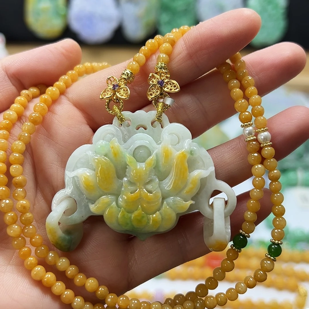 翡翠未镶嵌颈饰吊坠