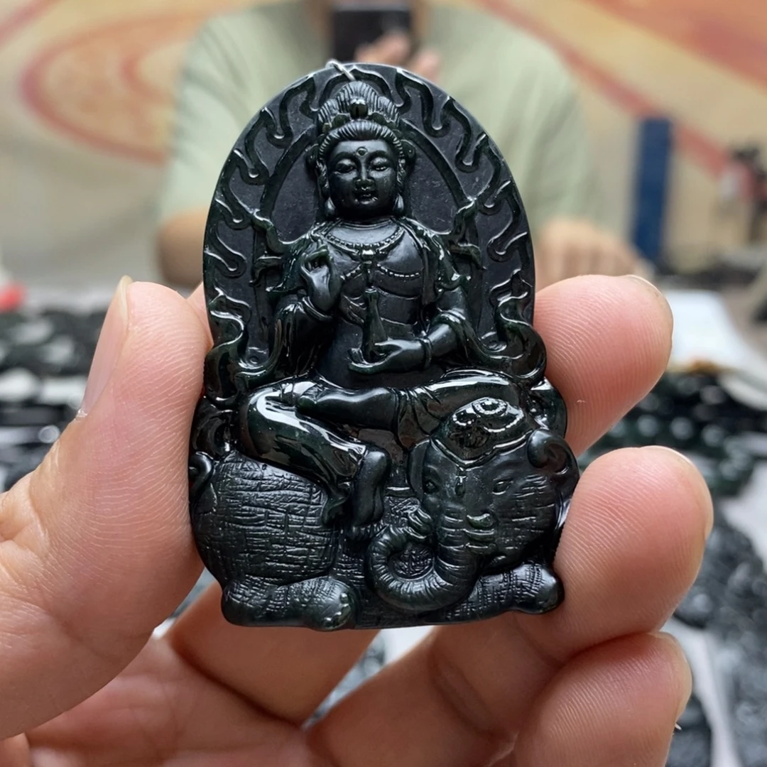 翡翠未镶嵌颈饰普贤