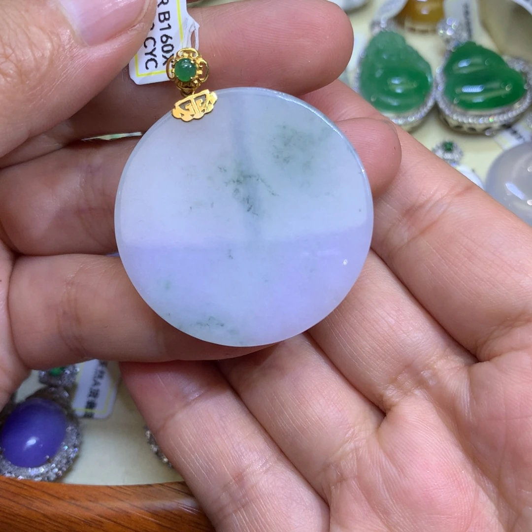 翡翠颈饰18K金镶嵌翡翠吊坠