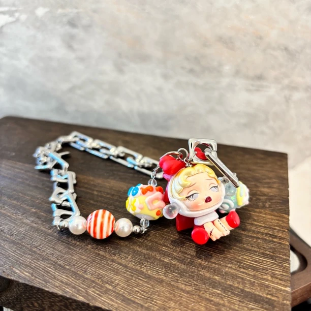 铜合金仿珍珠项链 带红蝴蝶结娃娃项链XL2907