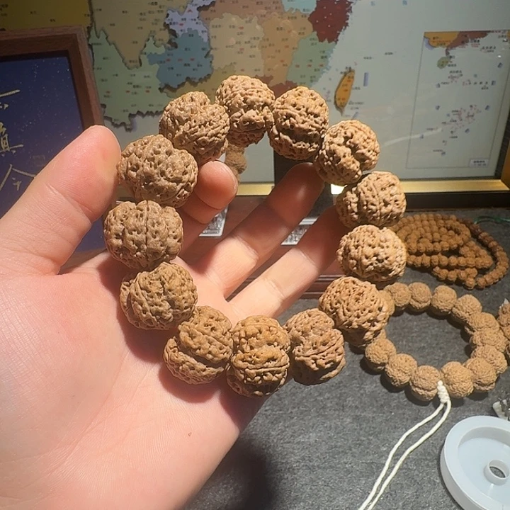 人***人吊坠金刚菩提把h广泛覆盖