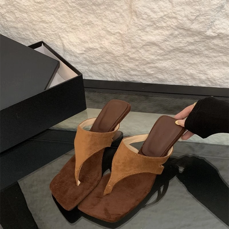 复古风时髦方头夹趾坡跟人字拖鞋女2025凉鞋女款2025新款爆款