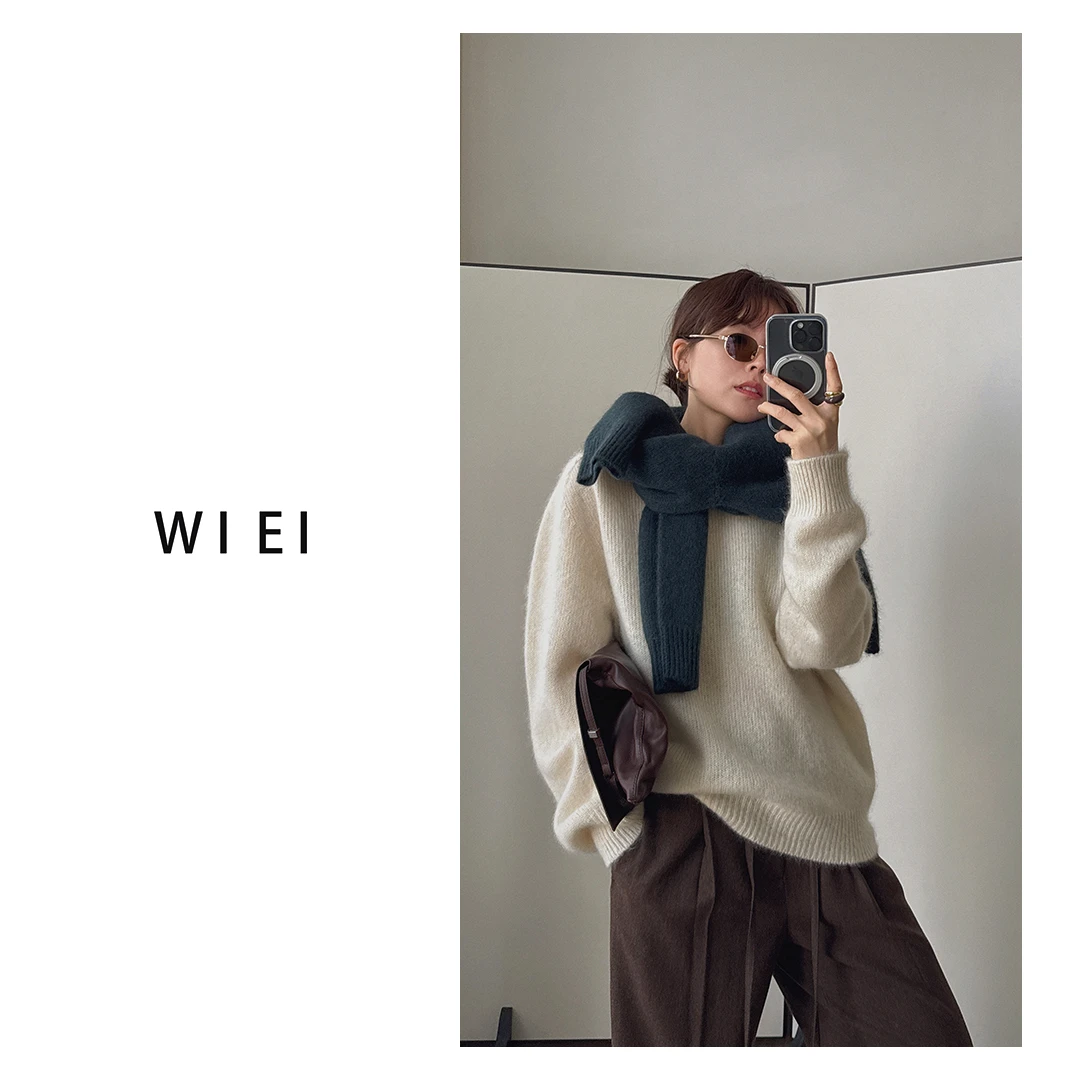 《WI EI》奶芙*纯净白羊绒100%山羊绒落肩雾感毛衣W25309164