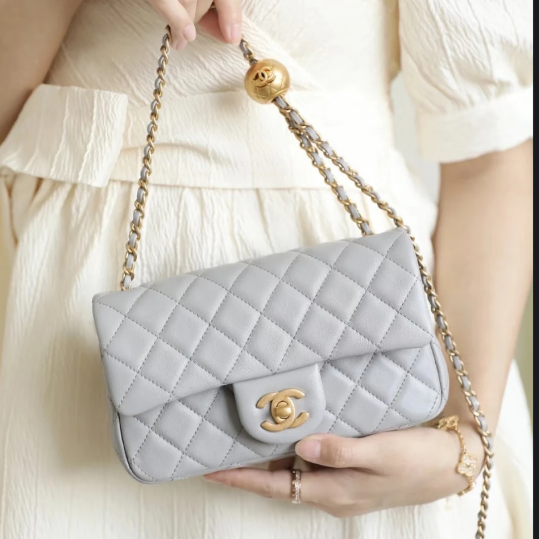 99新 Chanel/香奈儿 金球大mini灰色羊皮单肩包 芯片金扣 55282