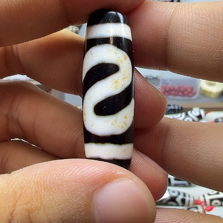 玛瑙/玉髓未镶嵌吊坠(赠链)行运天珠拍前咨询