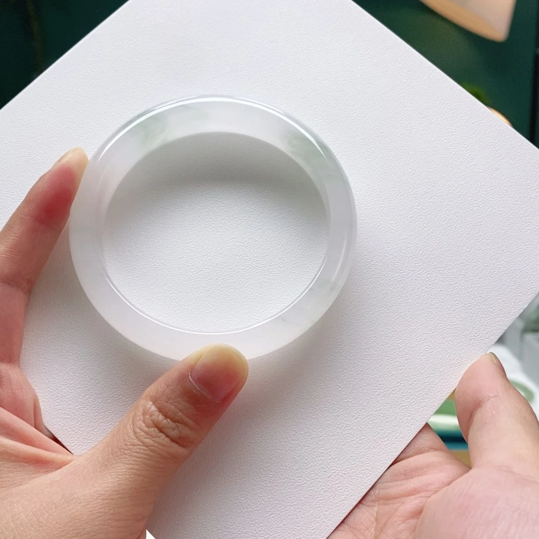 石英质玉手镯未镶嵌60.9