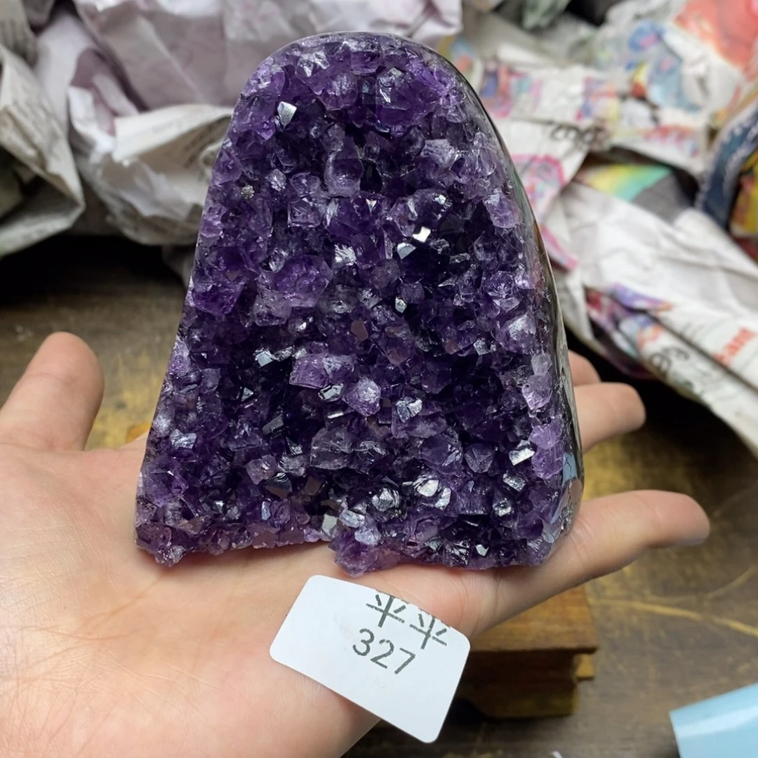 紫晶乌拉圭未镶嵌
