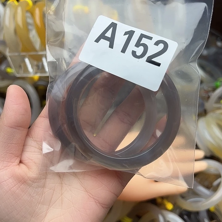 T***.玛瑙/玉髓未镶嵌手镯152