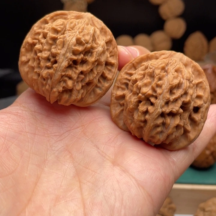 文玩核桃吊坠八****诺43山地楼