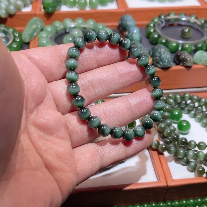 ****内和田玉未镶嵌手链