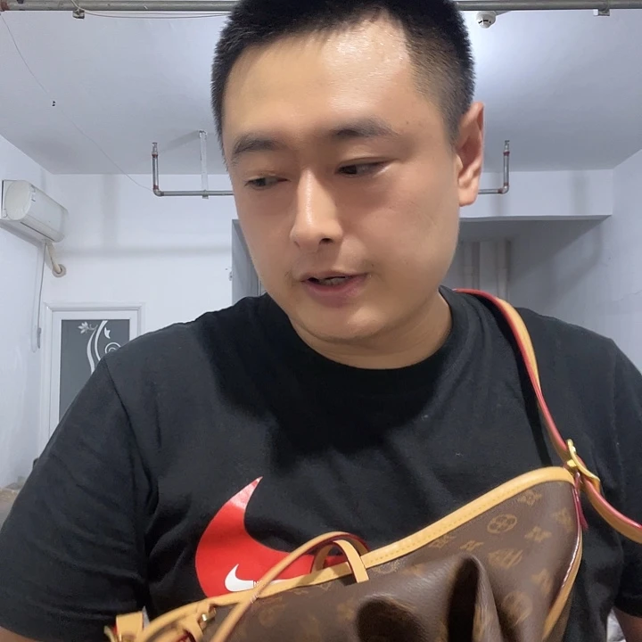 蚕丝PVC水牛皮（革）小牛皮（革）