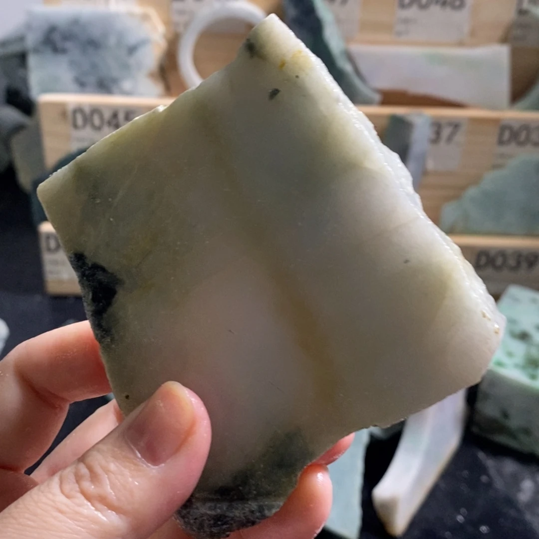 颈饰未镶嵌翡翠天然翡翠