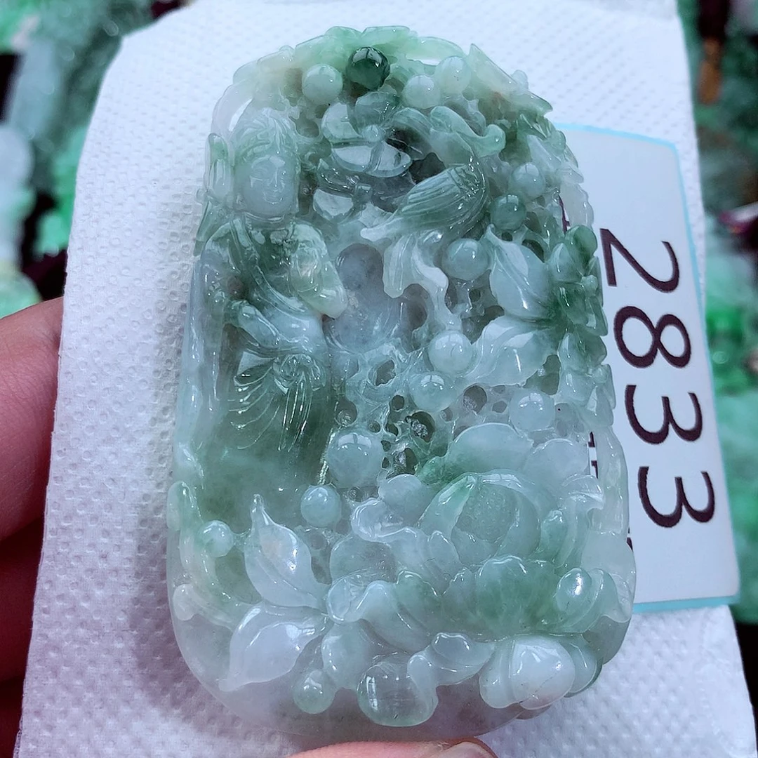 吊坠(不含链)未镶嵌翡翠
