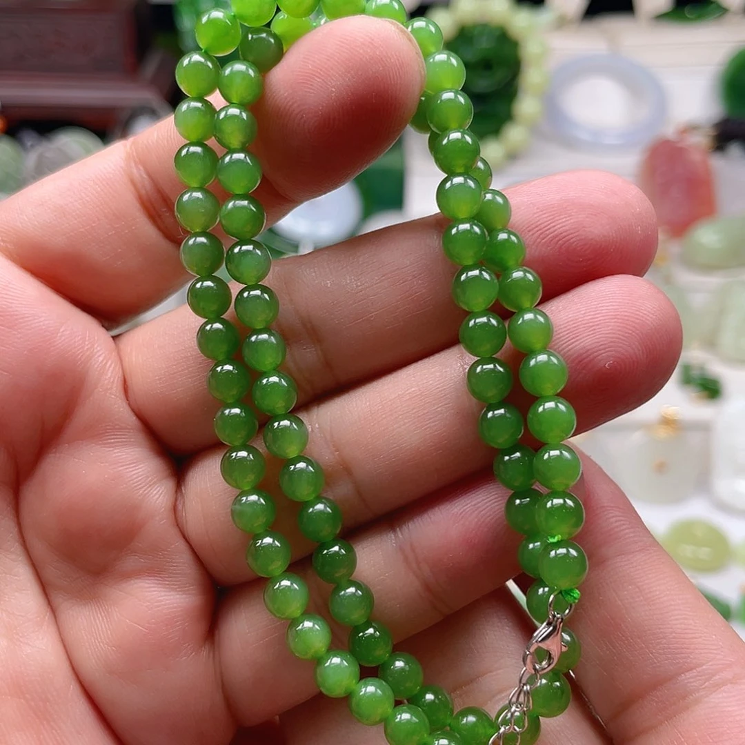 颈饰未镶嵌和田玉（碧玉）