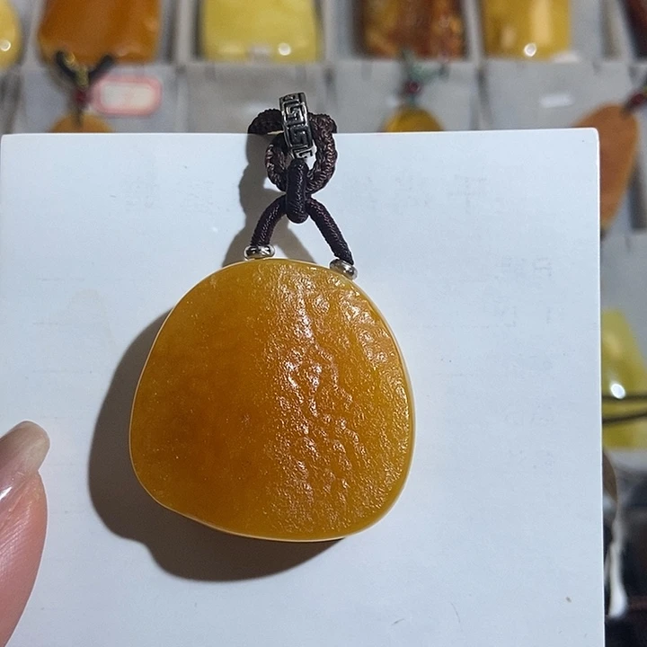 未镶嵌定制琥珀琥珀蜜蜡吊坠项链