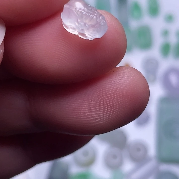 定制翡翠未镶嵌高冰貔貅