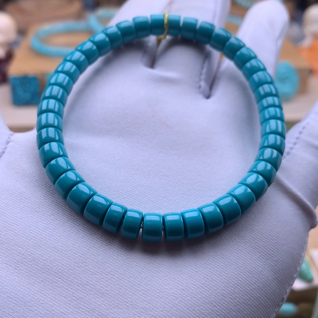 何***。绿松石未镶嵌珠宝奇石