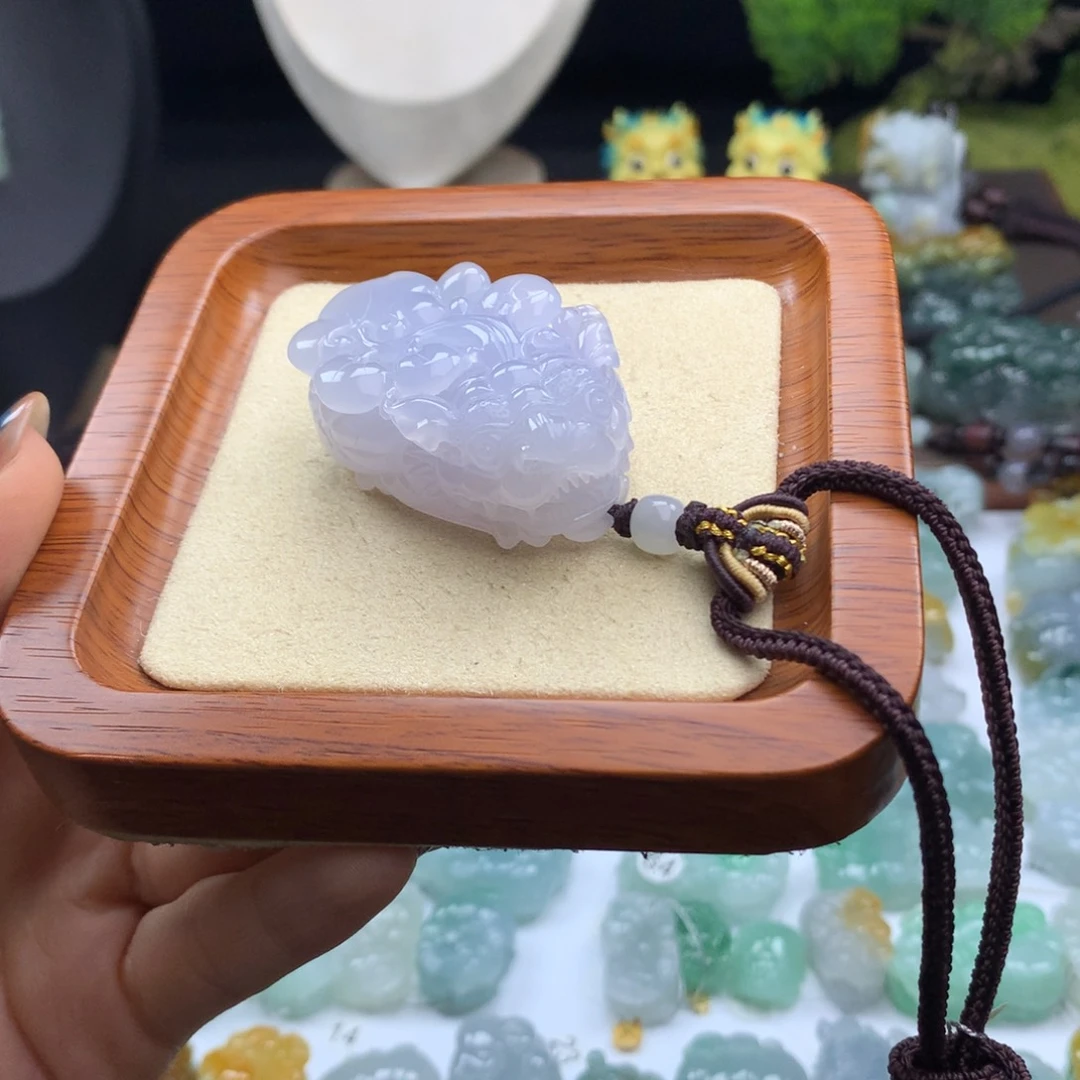 翡翠未镶嵌颈饰10