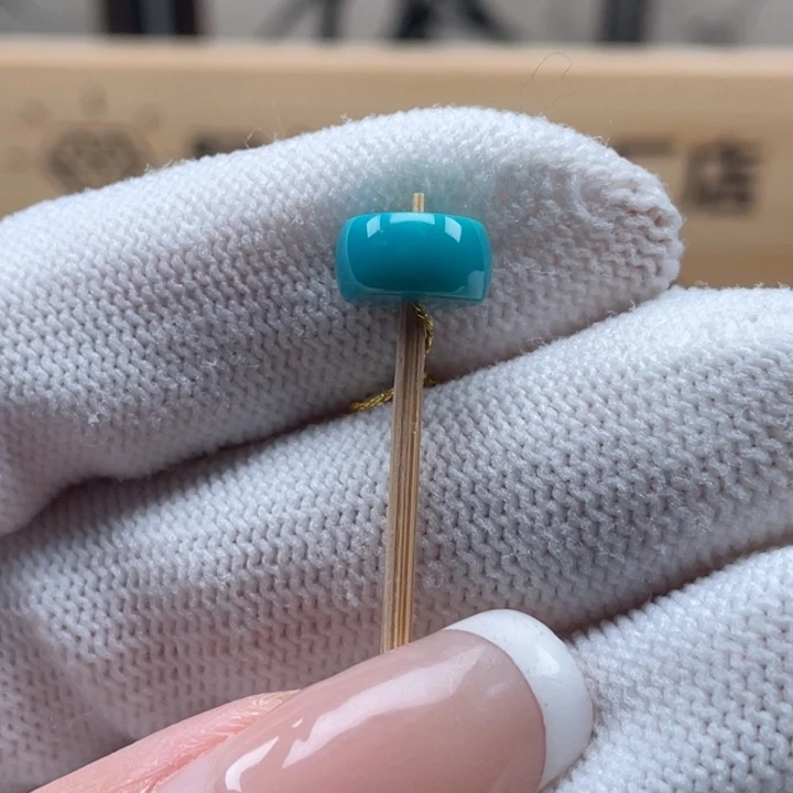 绿松石未镶嵌珠宝奇石9