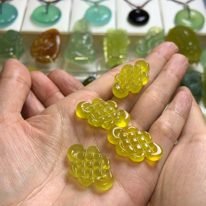 【闪购商品】蛇纹石玉未镶嵌颈饰多样性发货发其一