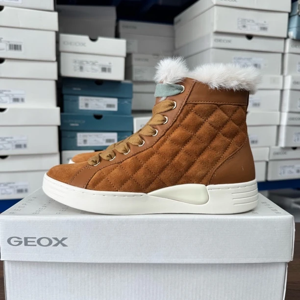 GEOX女士翻毛皮革高帮靴 D3624A C6001