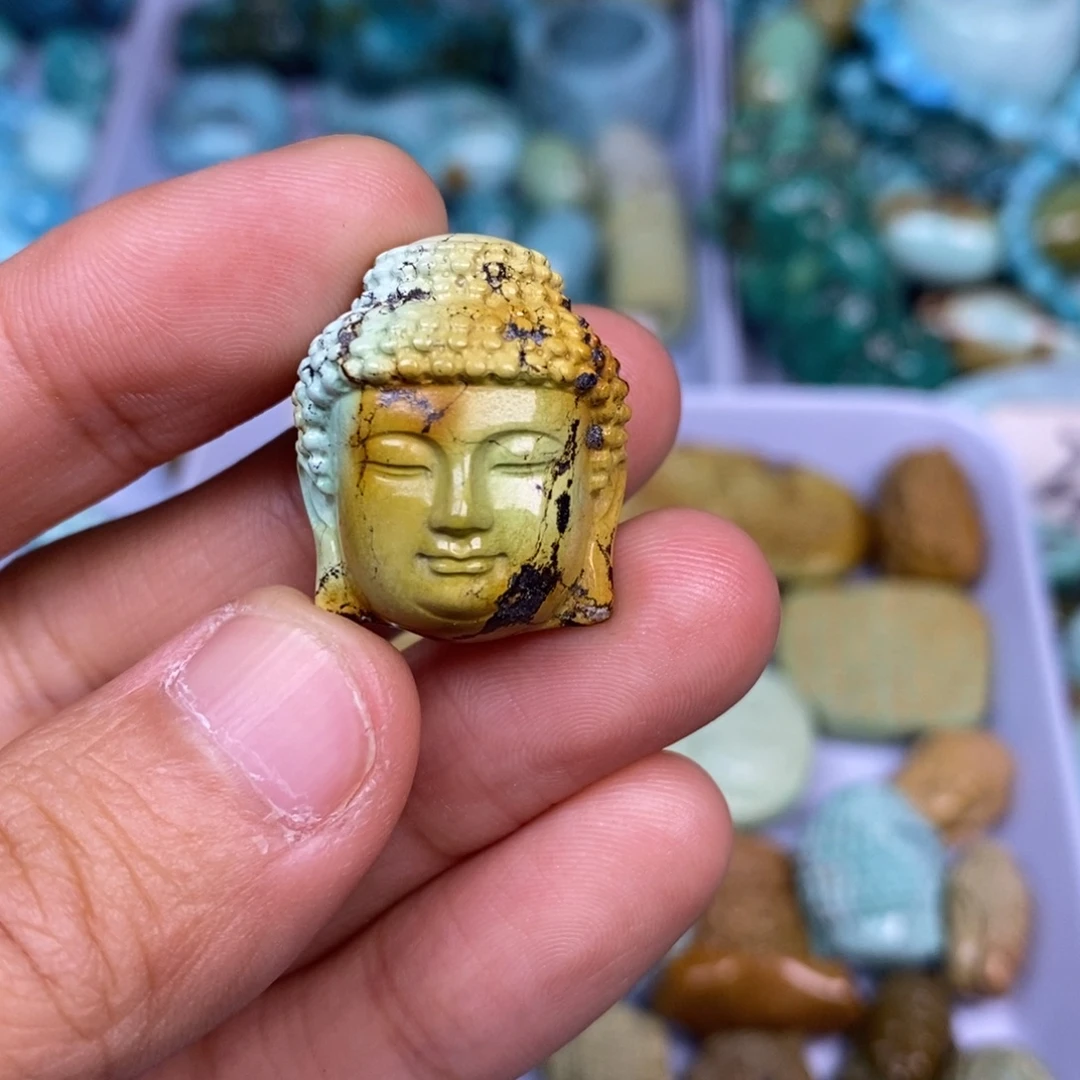 绿松石未镶嵌颈饰