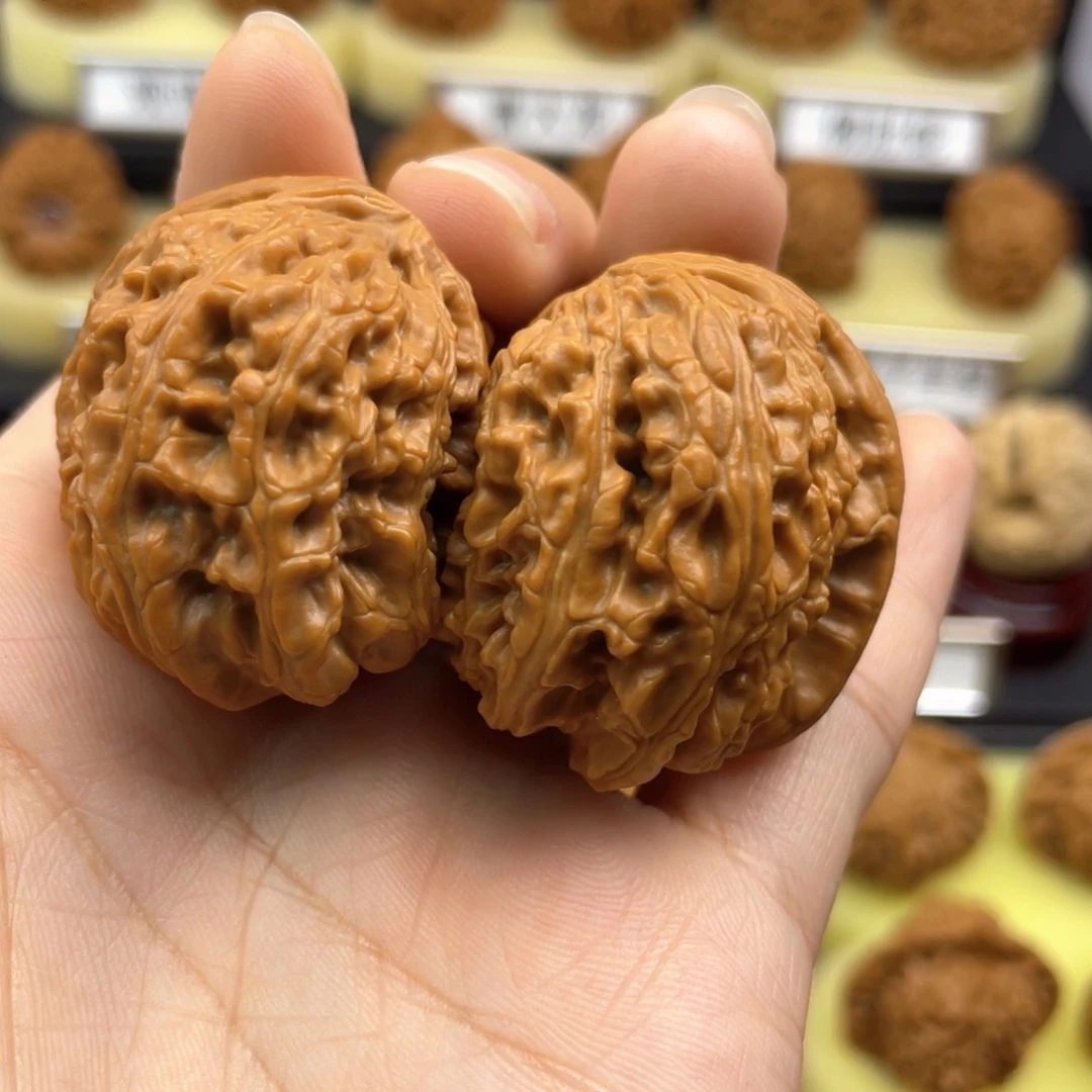 文玩核桃把件白狮子41全品