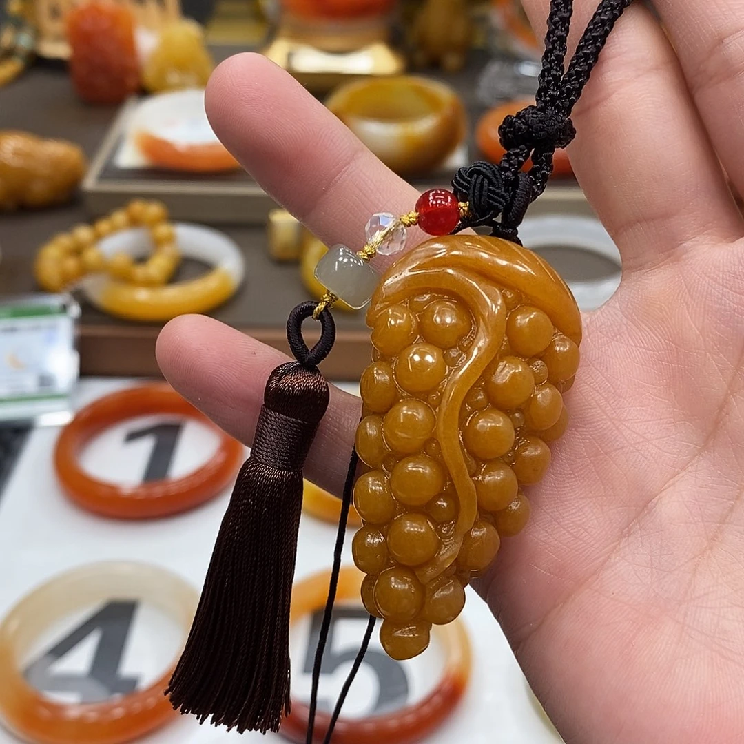 未镶嵌手镯石英质玉
