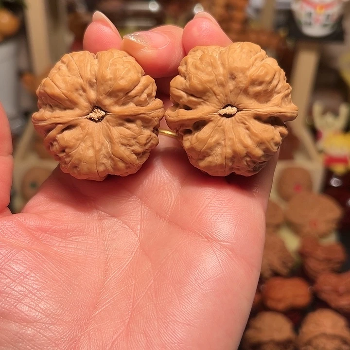 桃核把件锦**李精品核桃