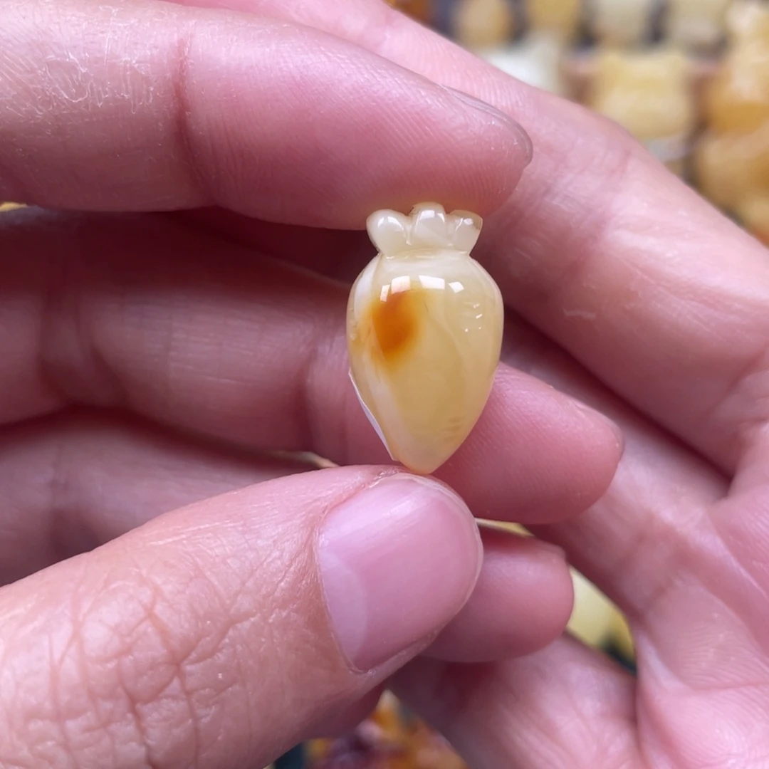 未镶嵌琥珀裸石蜜蜡