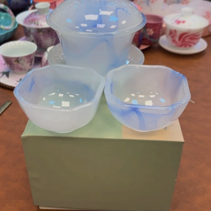 瓷片花花绿绿好可爱啊呜呜好